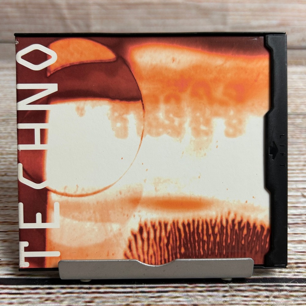 huH Techno Issue 4 CD Compilation 1995 The Prodigy KMFDM Future Sounds of London